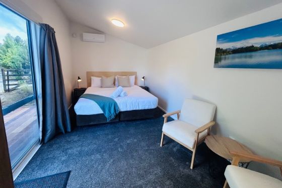 Flax Pod Premium Cabins