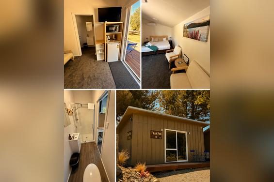 Flax Pod Premium Cabins - mosaic